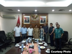 Tim advokasi bersama Senator Australia Rachel Siewert bertemu Ketua Wantimpres Prof Dr Sri Adiningsih di Jakarta Bulan Juli lalu (Foto: dokumentasi Tim Advokasi Petani Rumput Laut NTT)