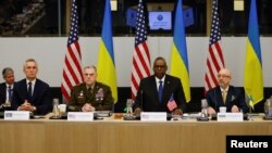 Не гледаме знаци дека претседателот Путин се подготвува за мир, туку она што го гледаме е спротивното - тој се подготвува за уште војна, рече генералниот секретар на НАТО