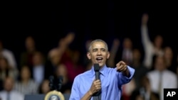 Presiden AS Barack Obama berbicara di depan Young Leaders of the Americas Initiative (YLAI) di Lima, Peru, 19 November 2016.