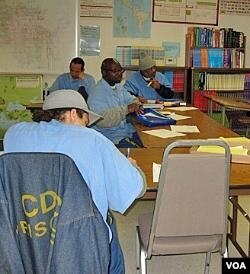 Para narapidana di penjara AS memerlukan sarana untuk mengekspresikan diri (foto: dok).