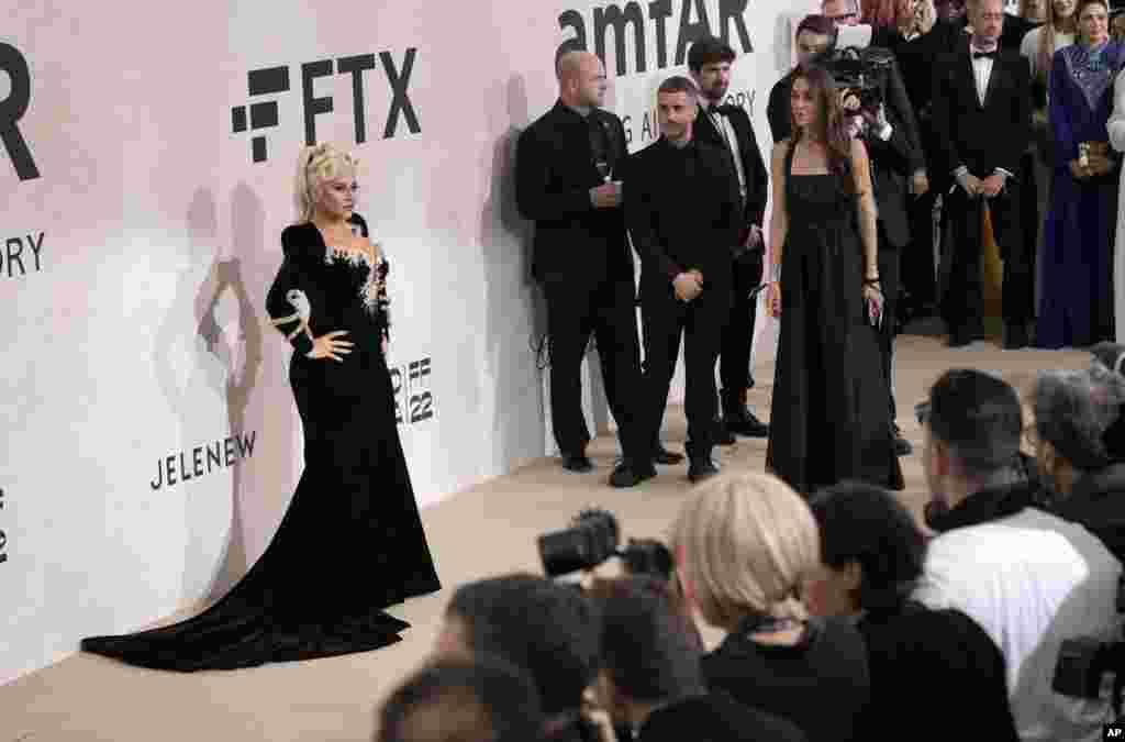 جشنواره کن (۵ خرداد ۱۴۰۱)