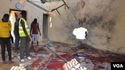 Serangan bom bunuh diri di sebuah masjid di kota Mubi, Adamawa, Nigeria, Selasa pagi (21/11), menewaskan sedikitnya 50 orang.