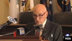 美国国防部前中国科科长包士可