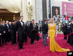 Actress Michelle Williams, a nominee for best supporting actress for her role in "Brokeback Mountain" arrives for the 78th Academy Awards, March 5, 2006, in Los Angeles.