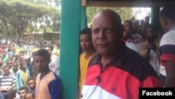 Dr. Mararaa Guddinaa fi deggartoota paartii isaanii, Amboo