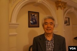 共同社前《中国观察》杂志总编辑坂井臣之助（美国之音歌篮拍摄）