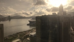 香港区议员周五起分批宣誓 “追薪”威胁下民主派恐慌性辞职