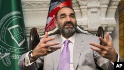 عطا محمد نور از حامیان عمدۀ عبدالله عبدالله رئیس اجرائیۀ افغانستان بوده است