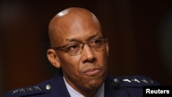Jenderal Charles Brown saat bersaksi di rapat dengar pendapat di Senat, Capitol Hill, Washington D.C., 7 Mei 2020. (Foto: Reuters)