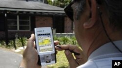 This is how Census field workers will operate this year. No more clipboards or note pads.