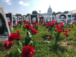 تجمع اعتراضی گروهی از ایرانیان مقابل کنگره