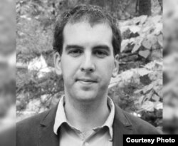 普渡大学中国宗教与社会研究中心副主任裴玄铮教授