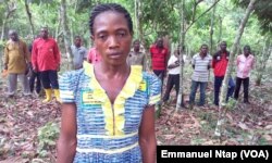 Odile Nkoussa, est une récipiendaire de l'école paysanne du village Tala 2 au Cameroun, le 25 mai 2017. (VOA/Emmanuel Ntap)