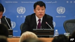 Wakil Duta Besar Korea Utara di PBB, Kim In Ryong berbicara pada konferensi pers di New York (foto: dok). 