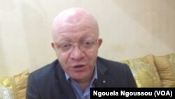Le porte-parole du gouvernement Thierry Mongalla, à Brazzaville, le 5 mai 2018. (VOA/Ngouela Ngoussou)