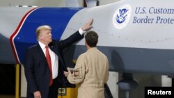 Trump Brings His Build-a-Wall Message to Arizona 