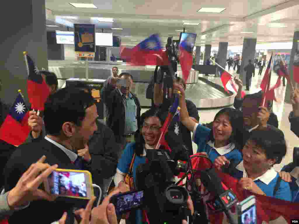 台侨欢迎朱立伦