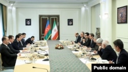 Azərbaycan Prezidentinin köməkçisi Hikmət Hacıyev İrana səfəri çərçivəsində İran Prezidentinin müşaviri Mehdi Sənayi ilə görüşüb.