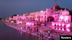 Kuil Hindu di kota Ayodhya, India. 
