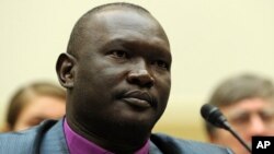 Rev. Andudu Adam Elnail, bishop in the Anglican Diocese of Kadugli, Sudan, testifies before the U.S. House of Representatives Foreign Affairs Committee on Africa, Global Health, and Human Rights Subcommittee hearing on Capitol Hill, August 4, 2011