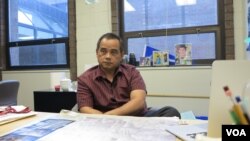 Uong Rithy is a guidance counselor at Lowell High School, Massachusetts, Tuesday, September 12, 2016. (Ten Soksreinith/VOA Khmer)