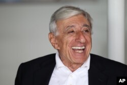 Actor Jamie Farr.