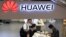 រូប​ឯកសារ៖ ហាង​លក់​ផលិតផល​ក្រុមហ៊ុន Huawei មួយ​កន្លែង​នៅ​ក្នុង​ទី​ក្រុង​ប៉េកាំង​កាល​ពី​ខែ​កក្កដា ឆ្នាំ​២០២០។