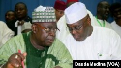 Gwamnan jihar Neja mai barin gado tare da Atiku Abubakar tsohon mataimakin shugaban kasa yayinda suk cikin PDP 