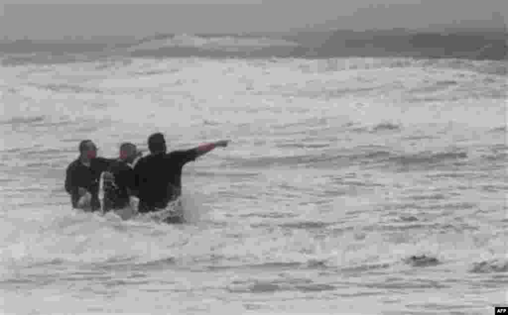 Amerika sharqi kuchli to'fon bilan olishdi