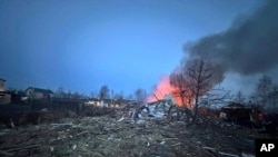 На этой фотографии, опубликованной в официальном telegram-канале губернатора Московской области Андрея Воробьева, показано место, где упал один из сбитых украинских беспилотников, недалеко от Москвы, Россия, 11 марта 2025 года.