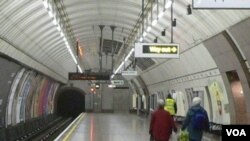 Salah satu stasiun kereta bawah tanah di London yang dikenal sebagai "the Tube".