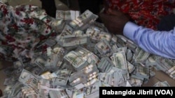 LAGOS:EFCC ta kama kudi