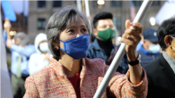 រូបឯកសារ៖ លោកស្រី មូរ សុខហួរ អនុប្រធានម្នាក់នៃគណបក្សសង្គ្រោះជាតិ ចូលរួមការប្រមូលផ្តុំគ្នារបស់សមាជិកគណបក្សសង្គ្រោះជាតិ ដើម្បីប្រារព្ធ​ខួប ២៩ ឆ្នាំ​នៃ​កិច្ច​ព្រមព្រៀង​សន្តិភាព​ទី​ក្រុង​ប៉ារីស។