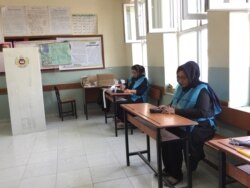 Afg'oniston saylov markazlarida...