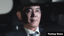 តុលាការ​ក្នុង​ក្រុង​សេអ៊ូល​បាន​ចេញ​ដីកា​ចាប់​ខ្លួន​កាលពី​ថ្ងៃទី១៦ ខែកុម្ភៈ លើ​លោក Lee Jae-yong។