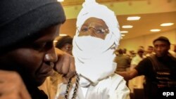 L'ancien président du Tchad Hissène Habré lors d'une audience devant les Chambres africaines extraordinaires (CAE), à Dakar, Sénégal, 20 juillet 2015.