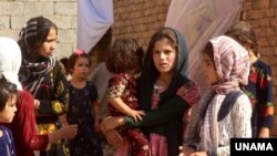 کودکان در یکی از کمپ‌های بیجاشدگان داخلی در حومۀ شهر کابل