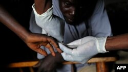 Selon des estimations, environ 3% de la population kenyane est séropositive.