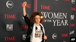 Arxiv fotosu - Məsih Əlinejad Los-Ancelesdə Time jurnalının ikinci İlin Qadınları Qalasında iştirak edir, 8 Mart 2023.