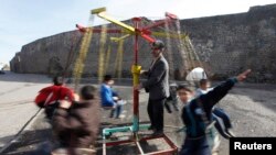 Diyorbakirda bolalar arg'imchoq uchmoqda