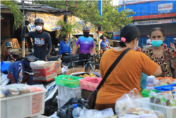 Gubenur Jawa Tengah Ganjar Pranowo terjun mengawasi pelaksanaan PPKM Darurat hari pertama di Semarang. Foto Humas Pemda Jateng