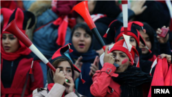 ورود زنان به ورزشگاه آزادی برای تماشای دیدار پرسپولیس و کاشیما ژاپن