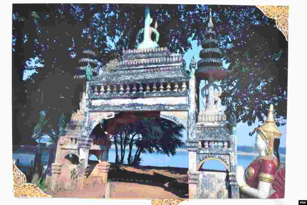 រូបថតមួយនៅក្នុងកម្មវិធីពិព័រណ៍រូបថត «អគារបេតិកភណ្ឌដែលត្រូវគេមើលរំលង» នៅ The Factory Phnom Penh ក្នុងក្រុងភ្នំពេញ និងធ្វើឡើងពីថ្ងៃទី១០ ដល់ថ្ងៃទី១២ ខែសីហា ឆ្នាំ ២០១៩។ (ណឹម សុភ័ក្រ្តបញ្ញា/VOA) 