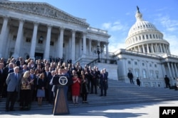 Yangi spiker Mayk Jonson Kapitoliyda so'zlamoqda, 25-oktabr, 2023