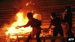 Berdasarkan data SOS, sebanyak 55 suporter sepak bola Indonesia tewas sejak 1995 hingga 2017.