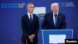 Predsjednik SAD Donald Tramp govori ispred novog sjedišta Alijanse