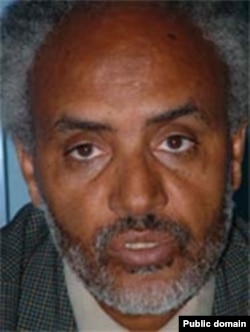 በየነ ጴጥሮስ - ፕሮፌሰር /የመድረክ ሊቀመንበር/