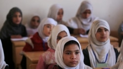 Afg'onistonlik o'quvchi qizlar
