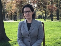 台湾驻美代表萧美琴2021年4月8日在双橡园举行华文媒体简报(美国之音锺辰芳拍摄）