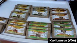 Du chocolat Choco Togo, à Lomé, le 27 juin 2019. (VOA/Kayi Lawson)